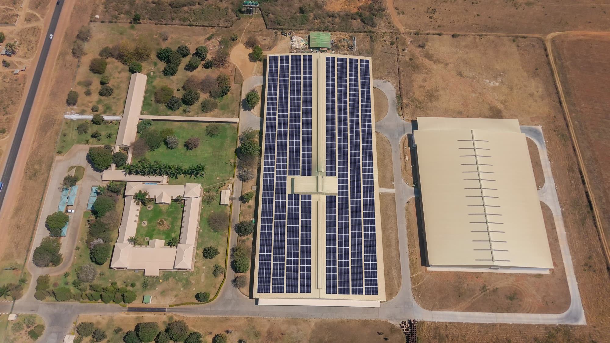 Large-span rooftop array coverage